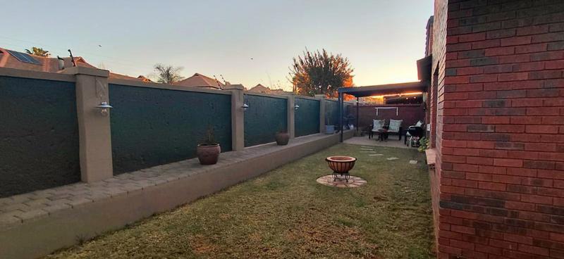 3 Bedroom Property for Sale in Pentagon Park Free State